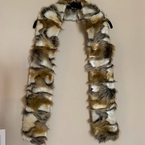 Faux fur Yana K scarf - white and brown